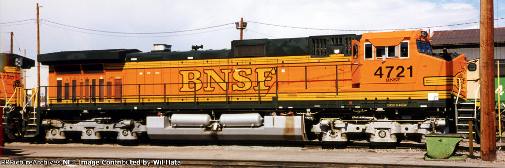 BNSF B44-9W 4721